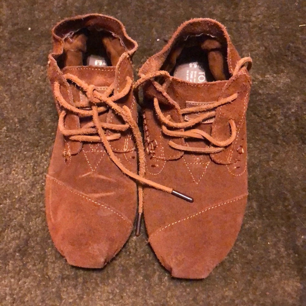 Toms moccasins booties size 6.5
